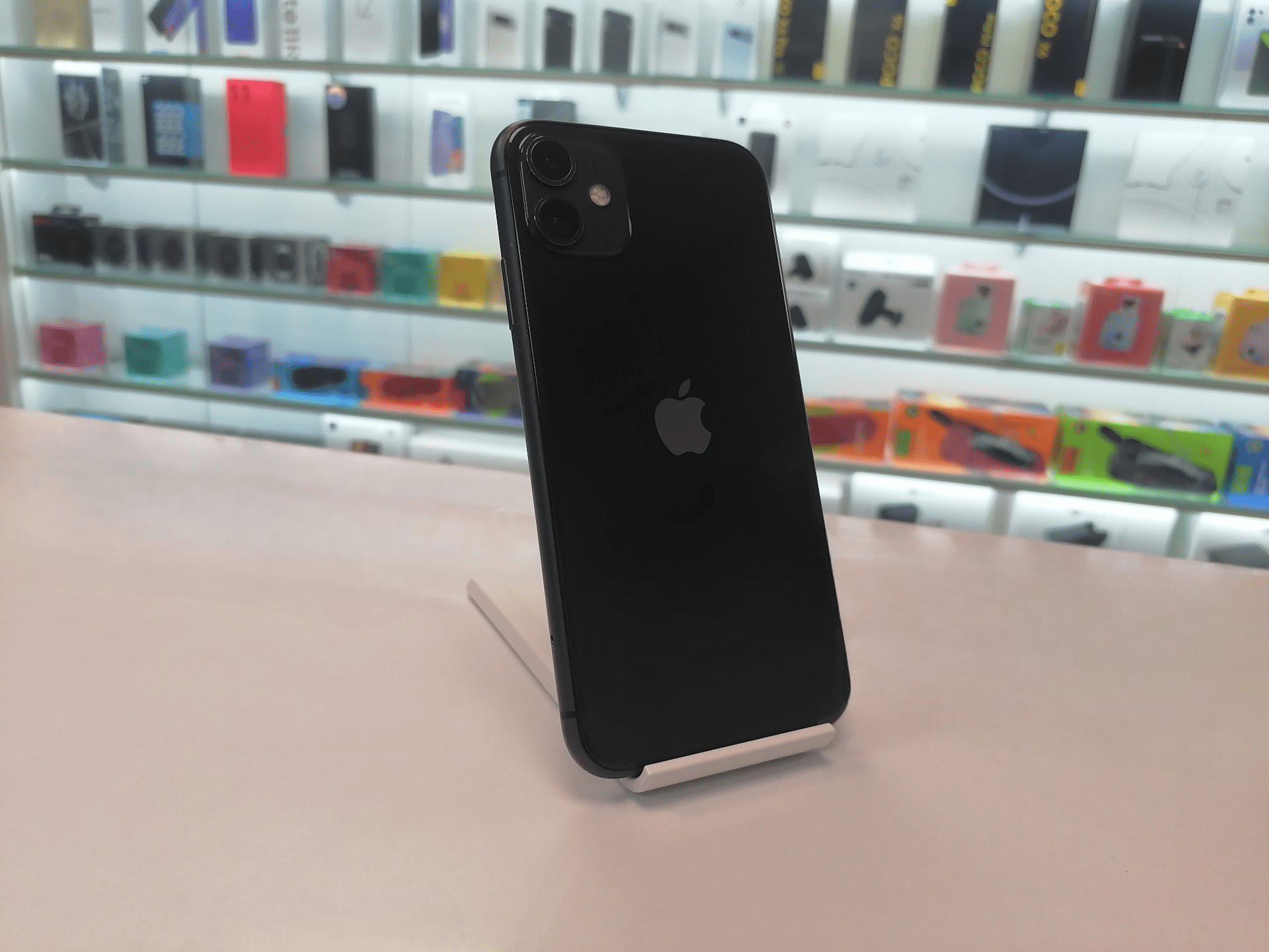 iPhone 11 64Гб (76% / без коробки / RU) Черный - Б/У ★★☆☆☆